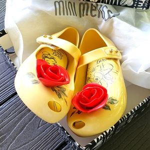 Mini Melissa Beauty and Beauty Rose